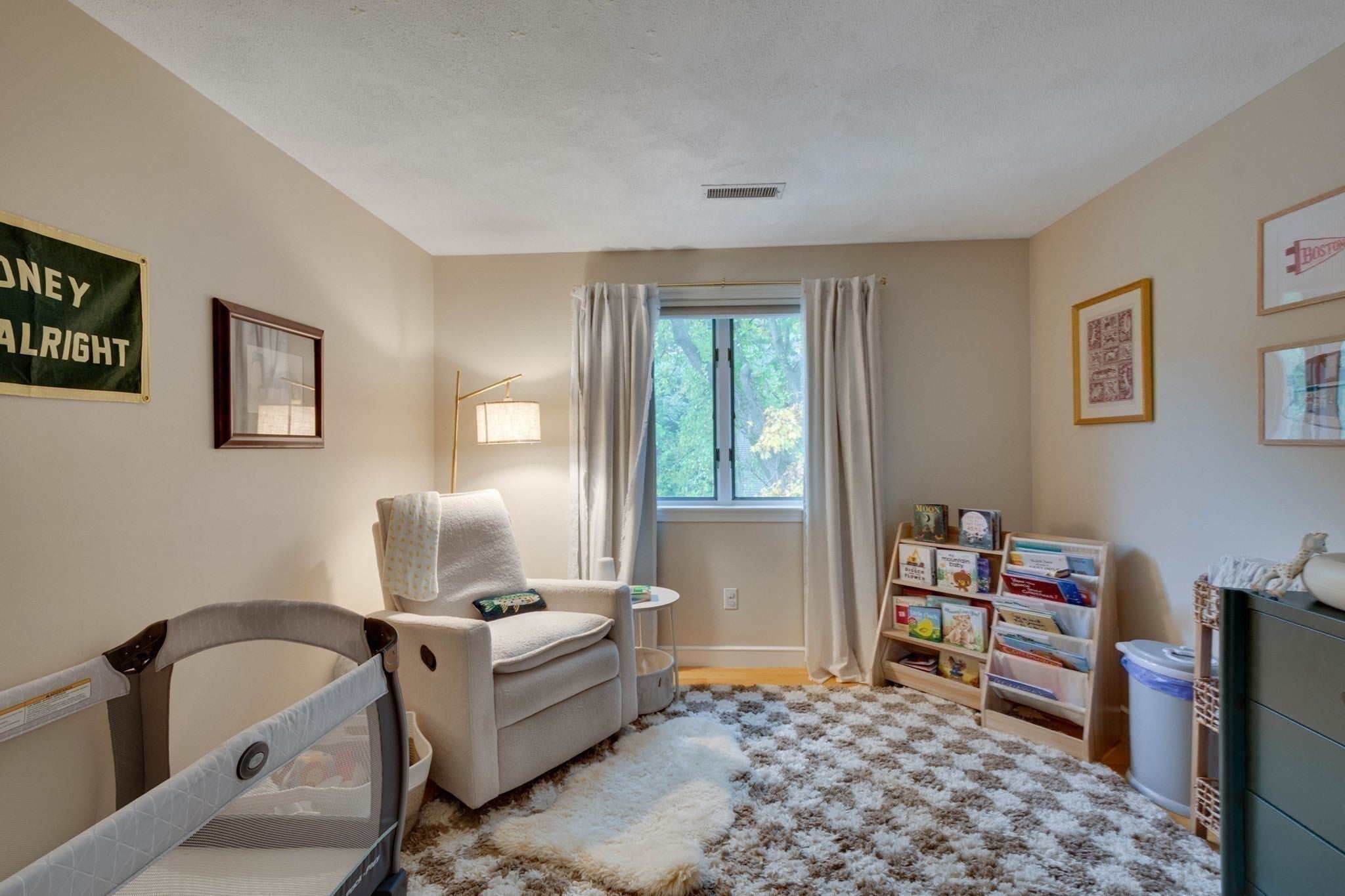 30 Surrey Rd, Winchester, MA, 30 Surrey Rd, Winchester, MA Photo #25