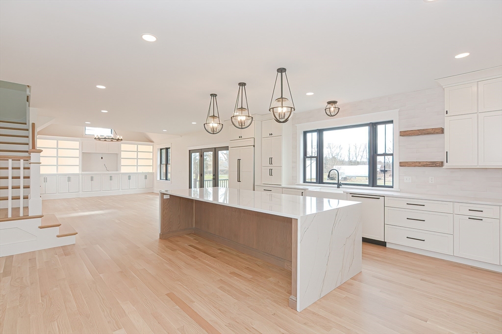 11 Ledge Hill Ln, Rehoboth, MA Photo #7