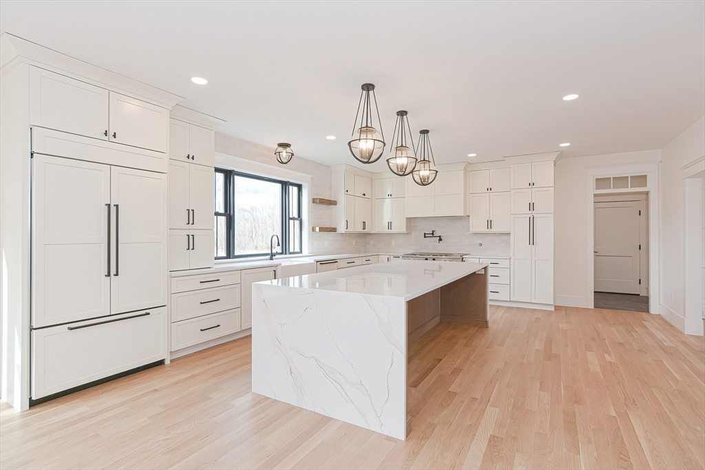 11 Ledge Hill Ln, Rehoboth, MA Photo #2