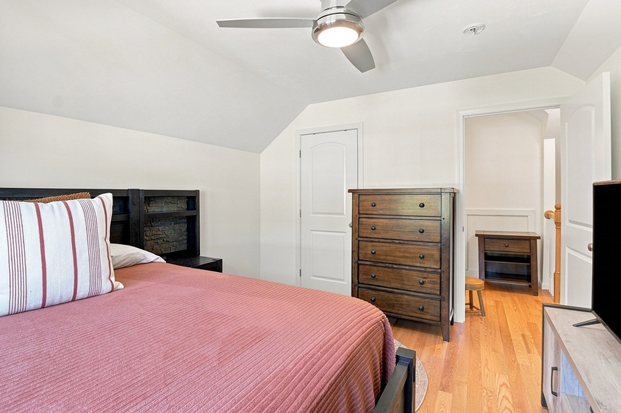 33 Skyview Drive, Millbury, MA Photo #30