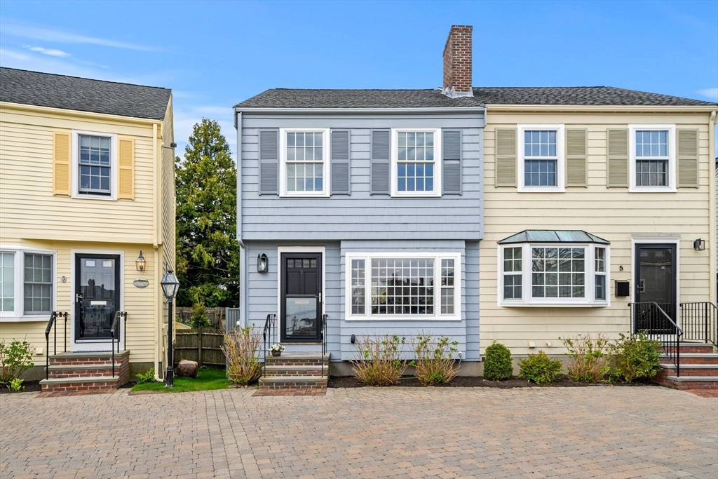 Photo of 7 Leslie Cove, Marblehead, MA