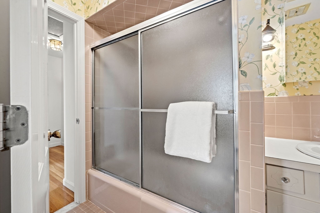 7 Leslie Cove, Marblehead, MA Photo #22