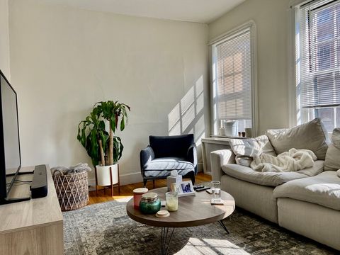 Photo of 81 West Cedar St #31, Boston, MA 02114 (MLS # 73492373)