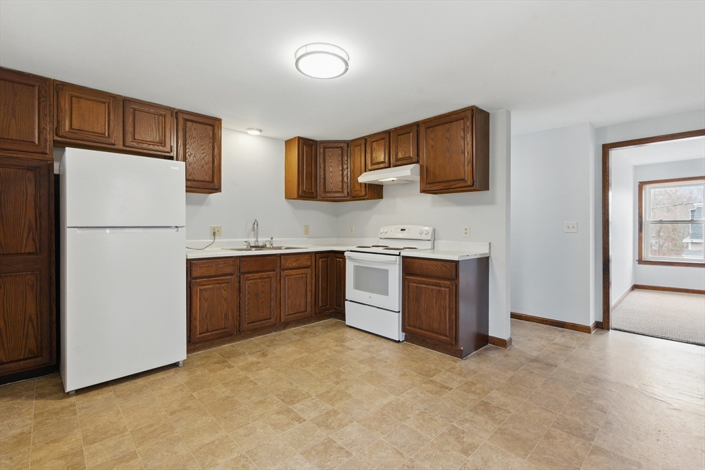 Warren, Massachusetts 01083, United States, 2 Bedrooms Bedrooms, ,1 BathroomBathrooms,Residential,Active,98270 Warren, Massachusetts 01083, United States, 2 Bedrooms Bedrooms, ,1 BathroomBathrooms,Residential,Active,98270