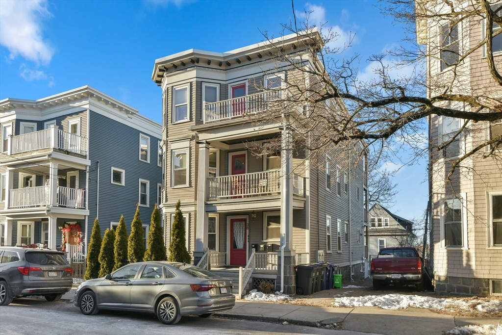 38 Rosemont St 3