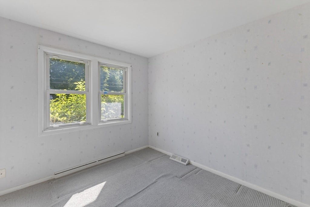 48 Washington St, Shrewsbury, MA Photo #15