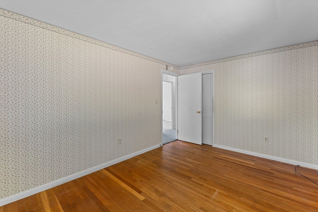 48 Washington St, Shrewsbury, MA Photo #19