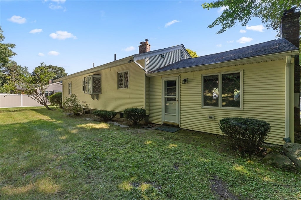 48 Washington St, Shrewsbury, MA Photo #32
