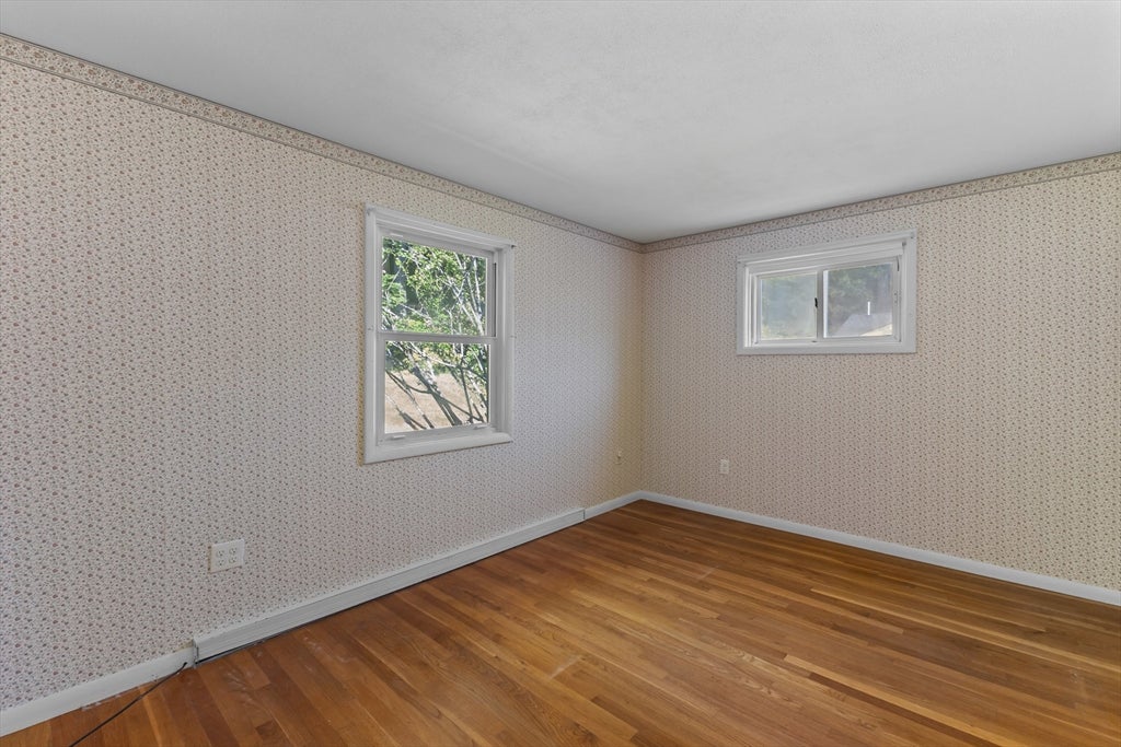 48 Washington St, Shrewsbury, MA Photo #18