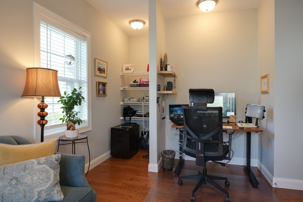 2 Morgan Circle 16