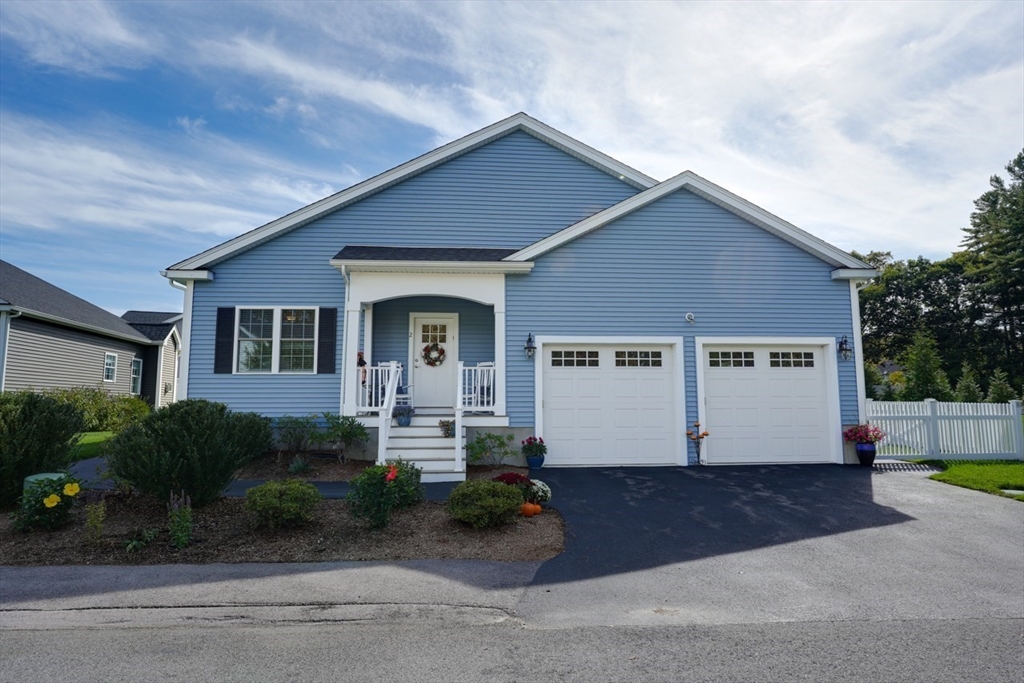 2 Morgan Circle 16