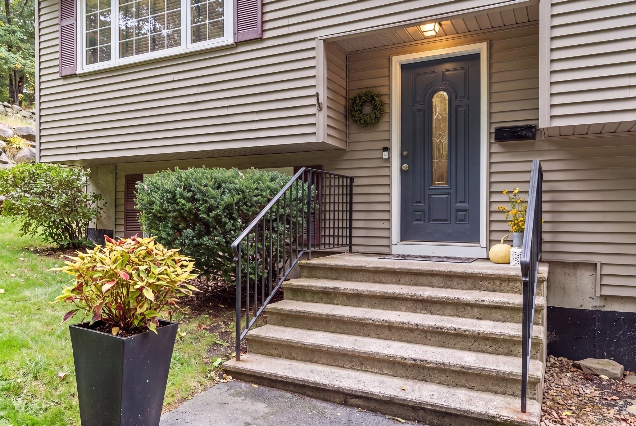 17 Teddy Road, Worcester, MA, 17 Teddy Road, Worcester, MA Photo #2
