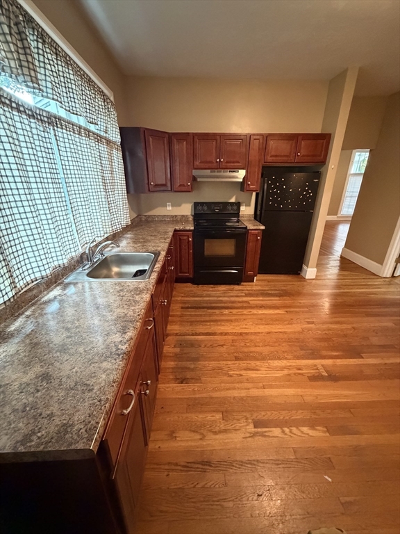 Photo 1 of 20 — 32 Warren St 1, Taunton, MA 02780