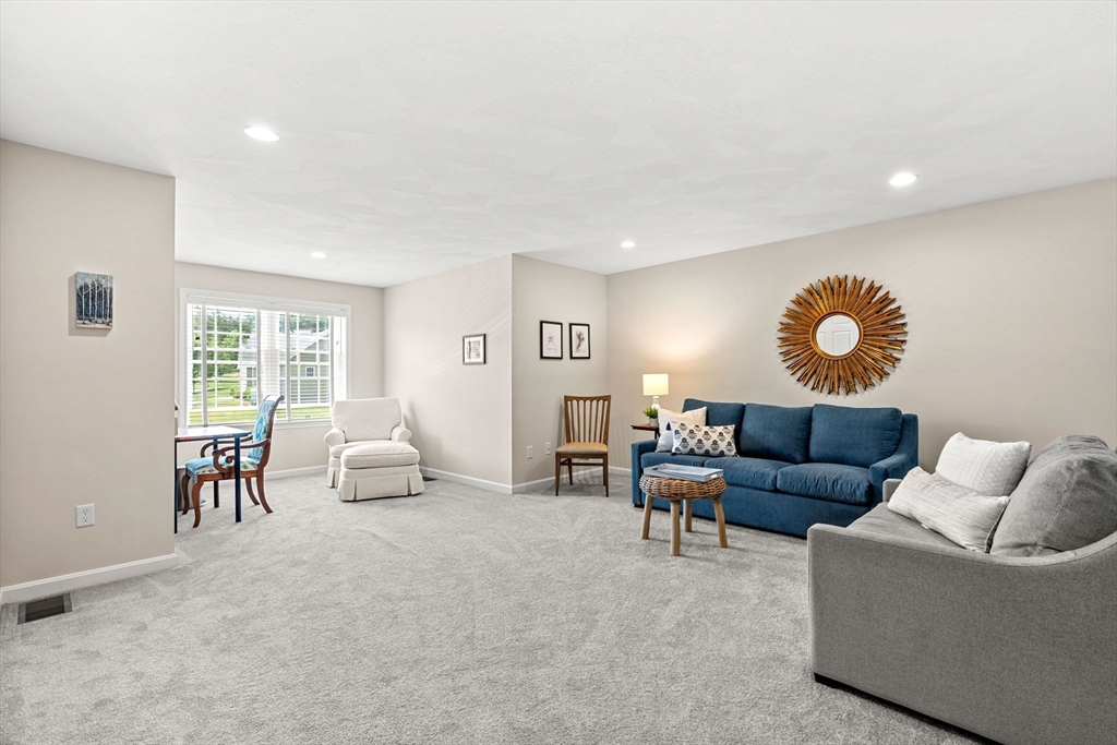 72-D Hummingbird Ln #72D, Groton, MA Photo #20