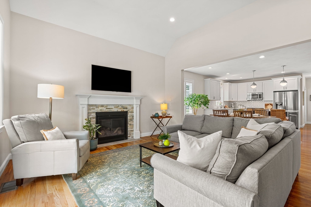 72-D Hummingbird Ln #72D, Groton, MA Photo #8