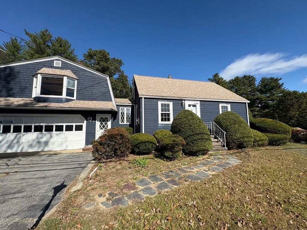 Photo of 97 Passaconaway Dr, Dracut, MA 01826 (MLS # 73444909)