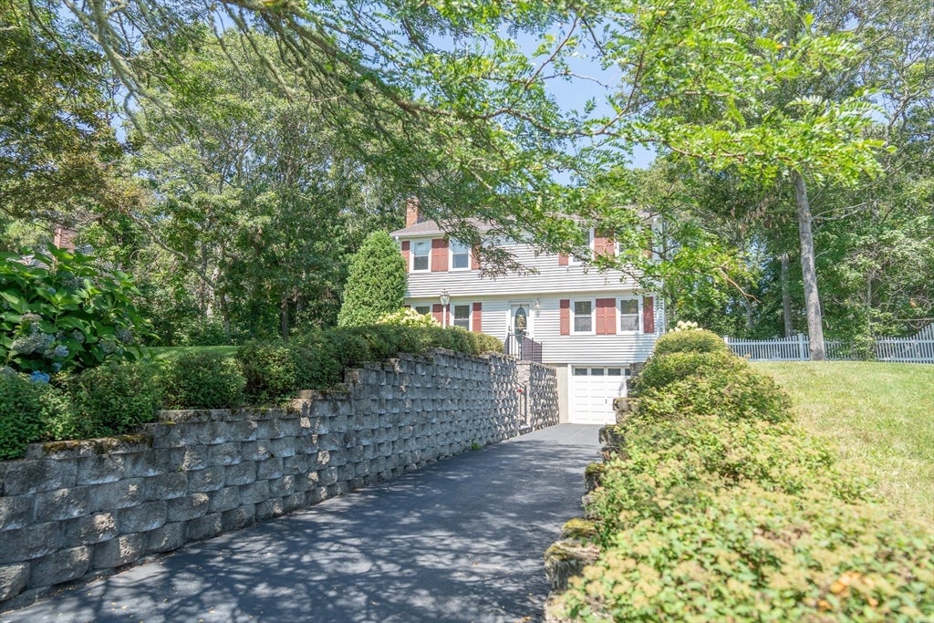 10 Pinehurst Dr, Bourne, MA, 10 Pinehurst Dr, Bourne, MA Photo #4