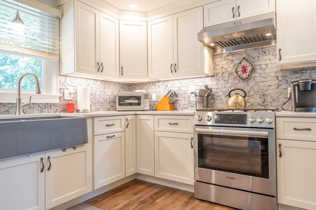 10 Pinehurst Dr, Bourne, MA, 10 Pinehurst Dr, Bourne, MA Photo #8