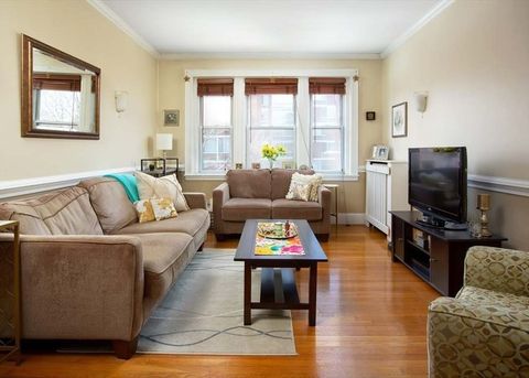 Photo of 550 Centre Street #8, Boston, MA 02130 (MLS # 73492377)