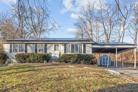 5 Catherine St Clinton MA 01510