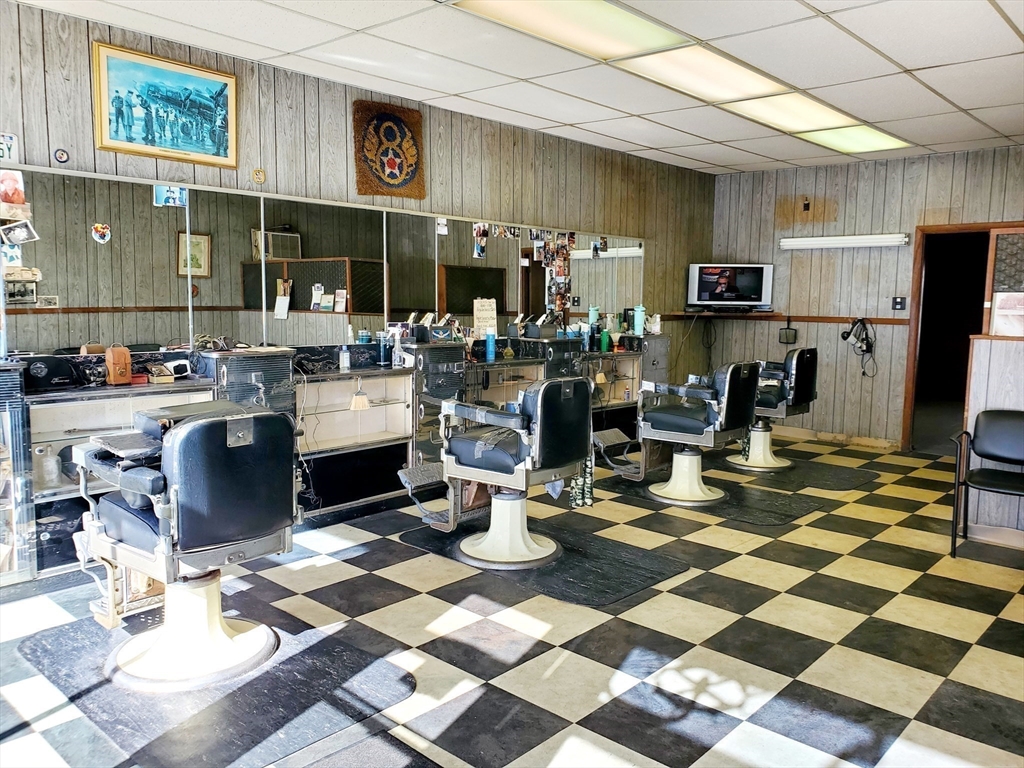 1146-1148 Main St