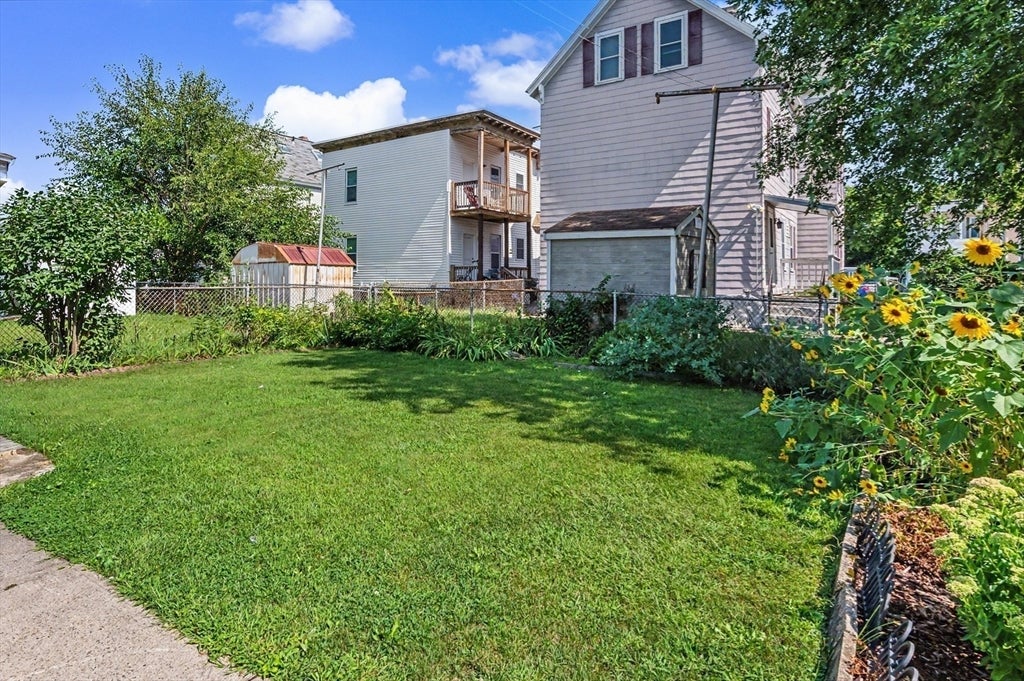 133 Crawford St, Lowell, MA Photo #34