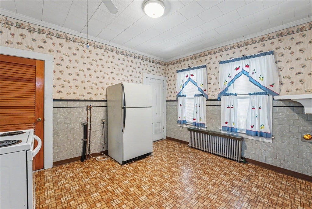 133 Crawford St, Lowell, MA Photo #12