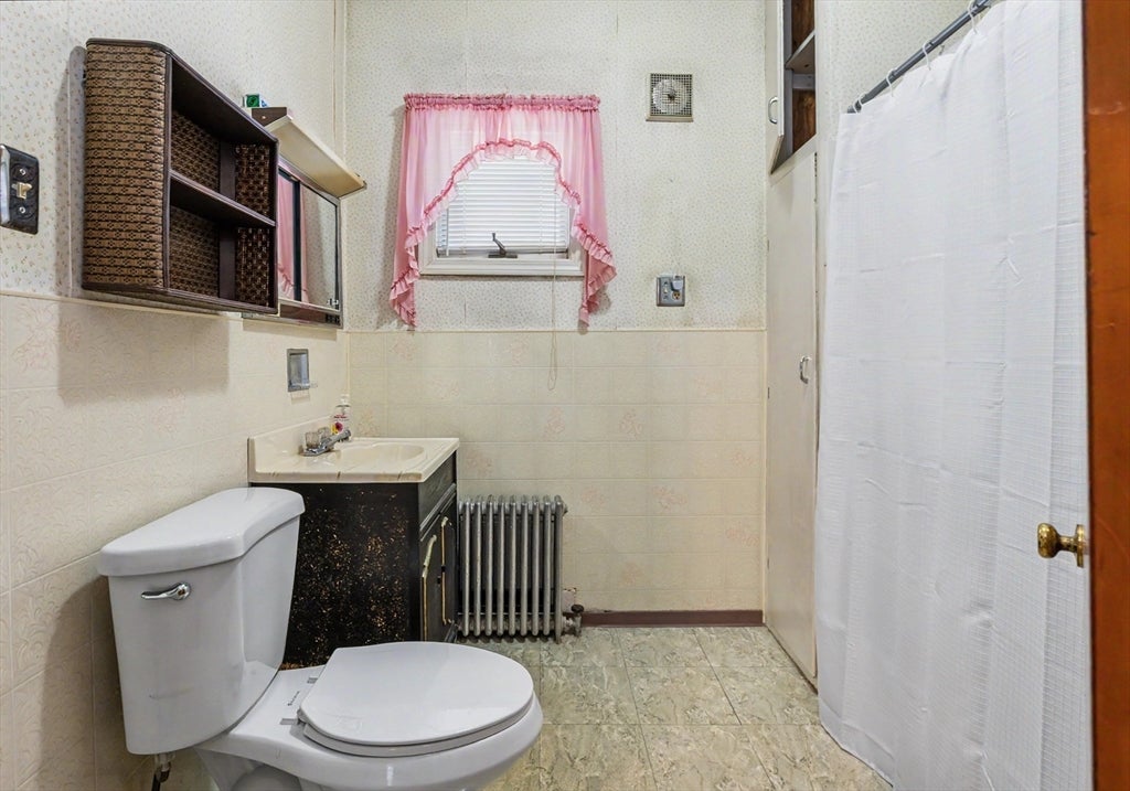 133 Crawford St, Lowell, MA Photo #17