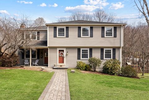 97 Francis Ave Shrewsbury MA 01545