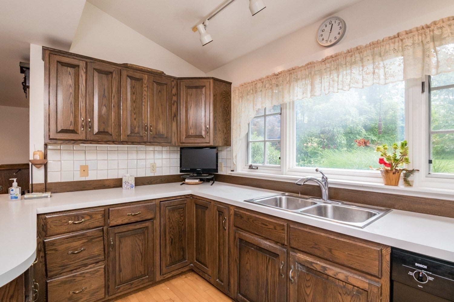 1753 + S East St, Amherst, MA, 1753 + S East St, Amherst, MA Photo #10