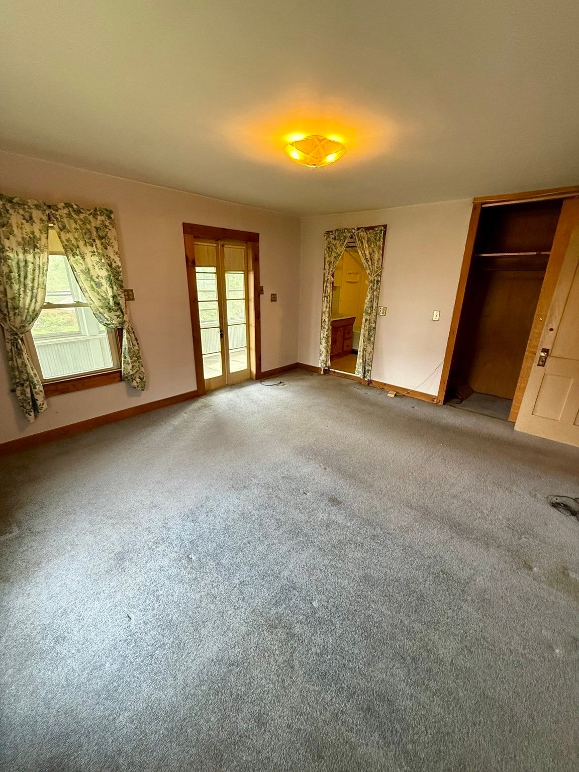 2 Gunn St, Erving, MA, 2 Gunn St, Erving, MA Photo #12