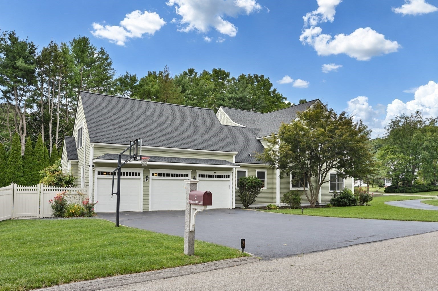 2 Wild Meadow Ln, Natick MA 01760