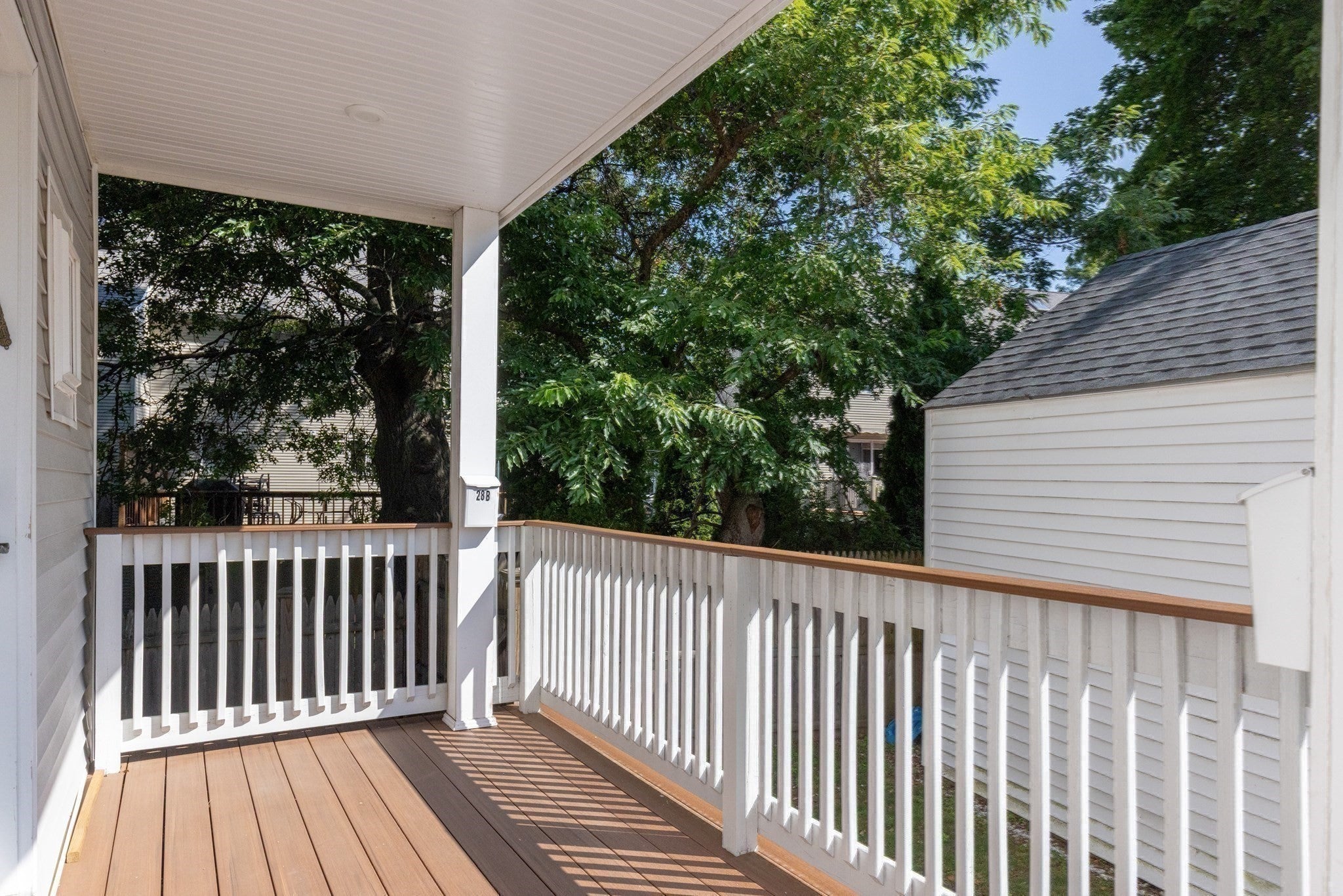 28 Beecher Pl B