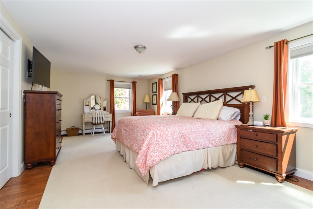 10 Liberty St, Natick, MA Photo #25