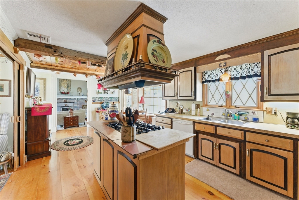 15 Brier Ln