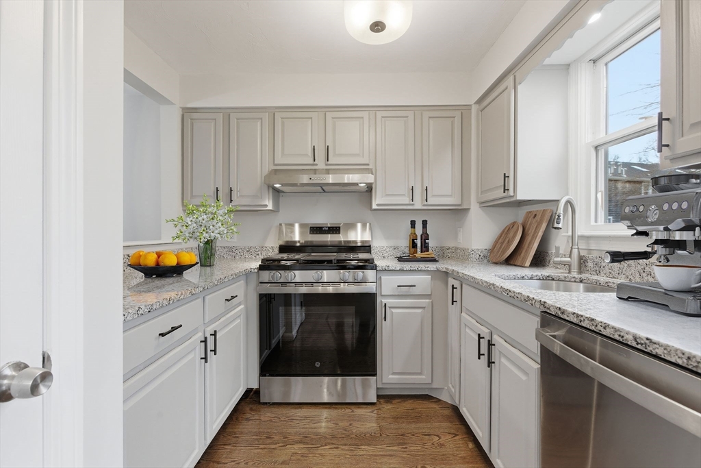 547 Washington St B14