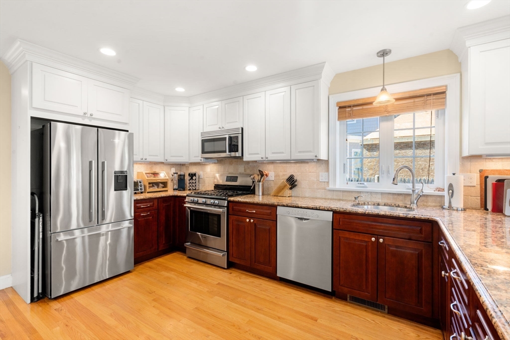 18 Hovey Street 18