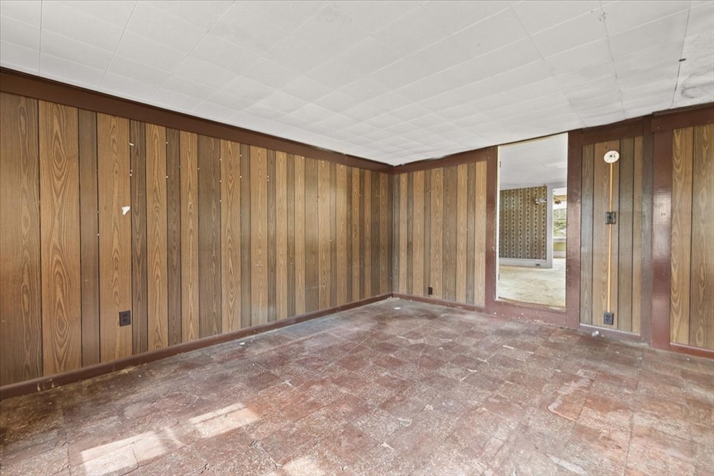 57 Onset Ave, Wareham, MA Photo #9