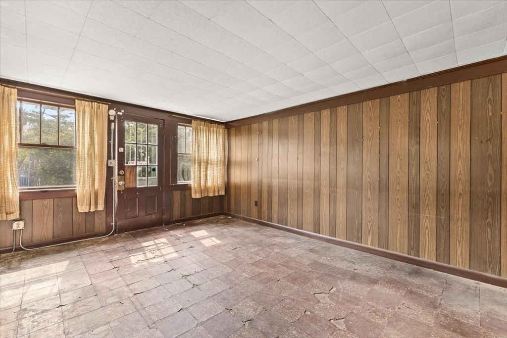 57 Onset Ave, Wareham, MA Photo #10