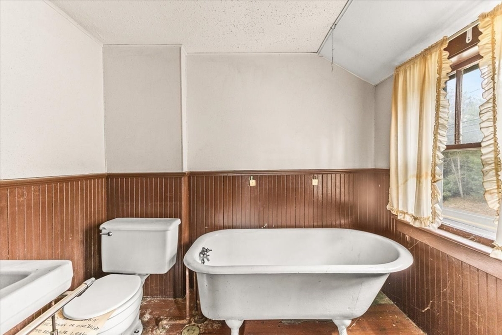 57 Onset Ave, Wareham, MA Photo #25