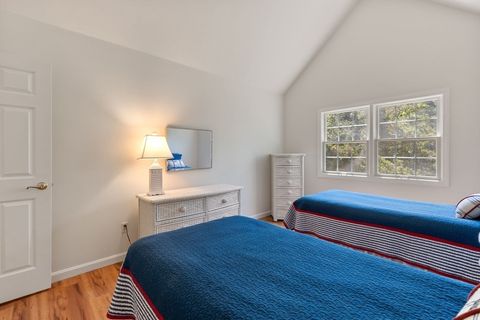 Condominium in Mashpee MA 5 Red Cedar Rd 26.jpg