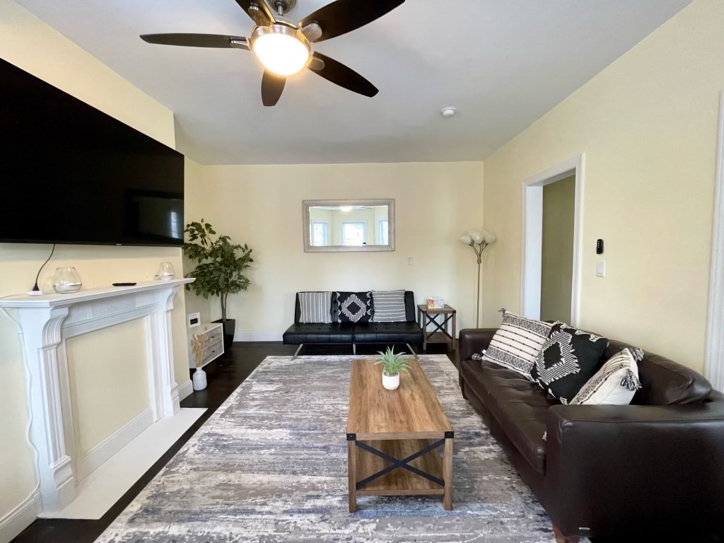 11 Bowdoin Avenue 2