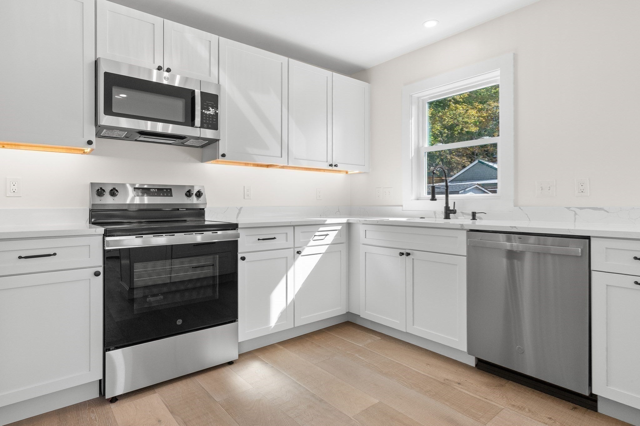 16 Reynard Street #1, Gloucester, MA, 16 Reynard Street #1, Gloucester, MA Photo #13