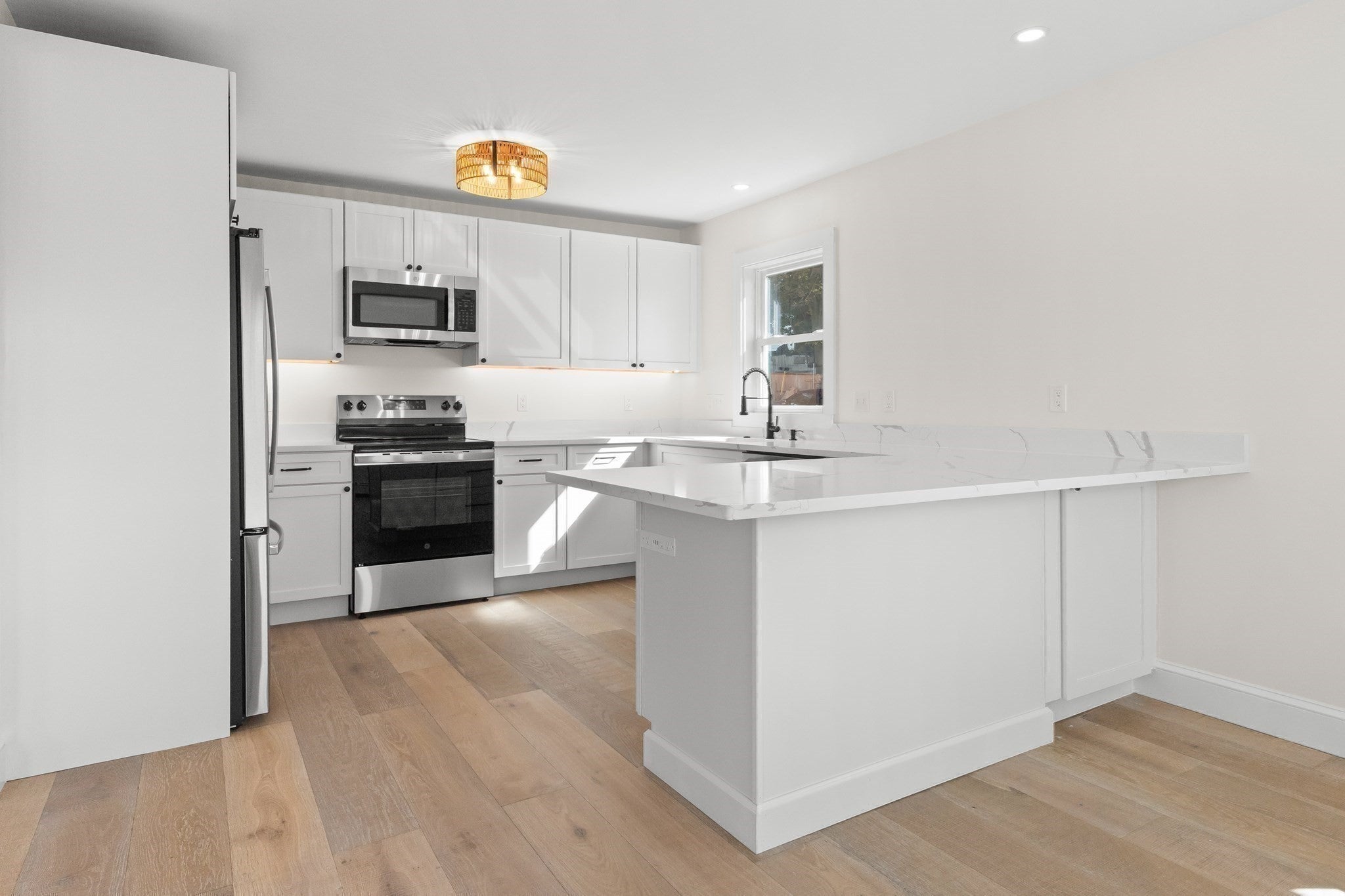 16 Reynard Street #1, Gloucester, MA, 16 Reynard Street #1, Gloucester, MA Photo #12