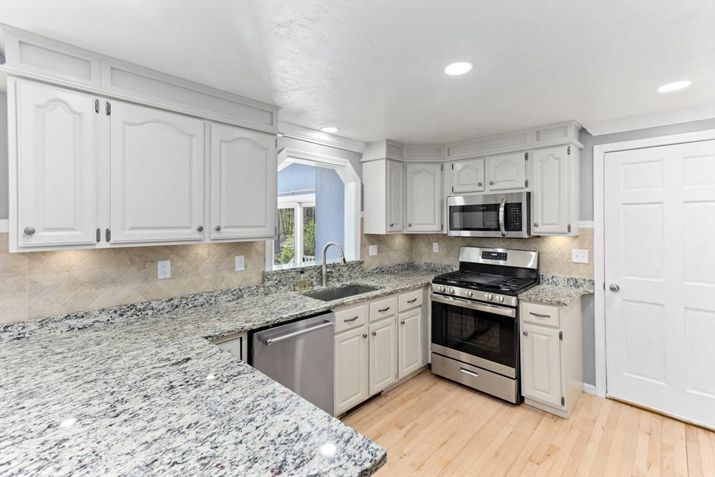 3 Centennial Dr