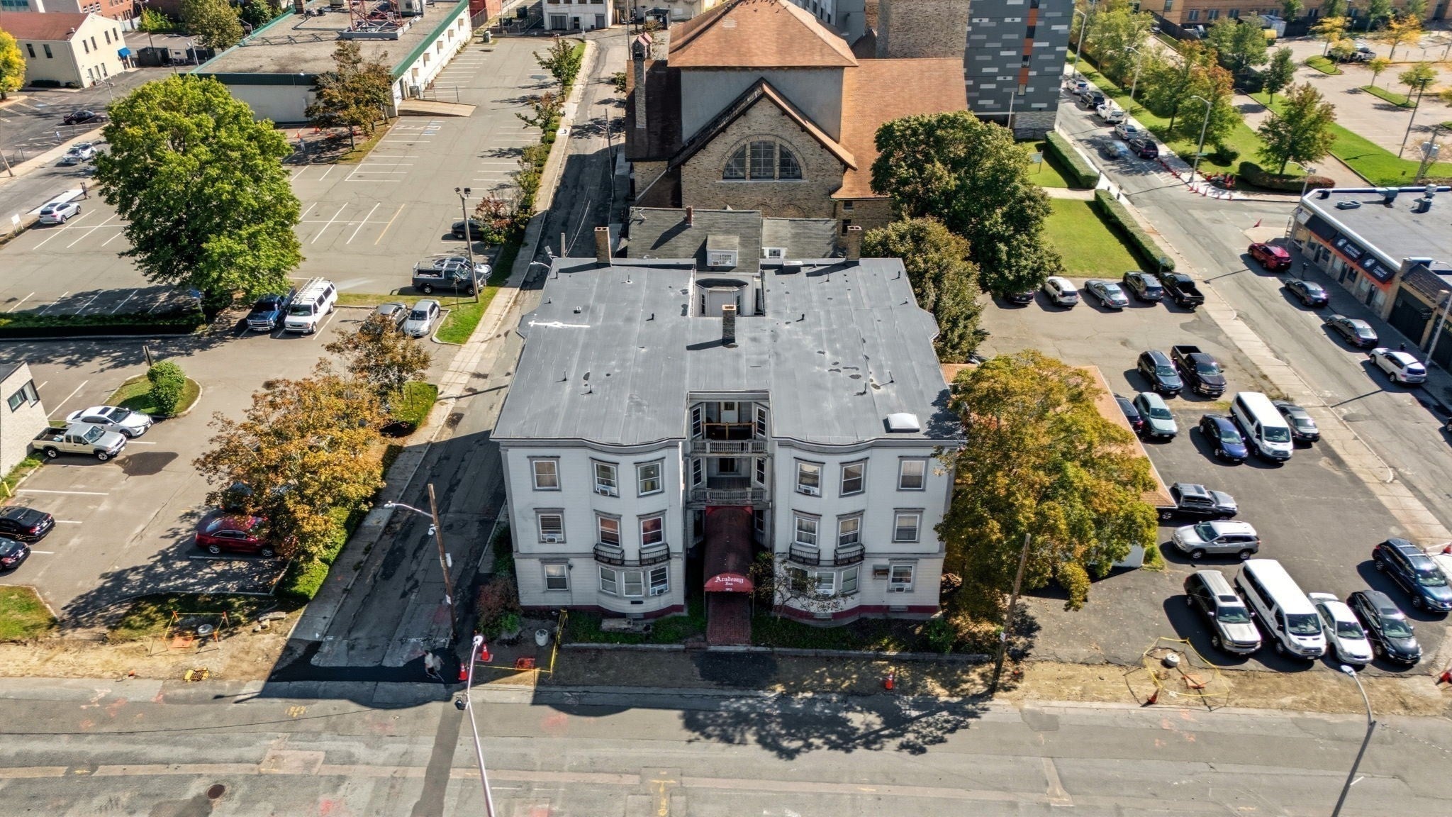 162 Warren Ave