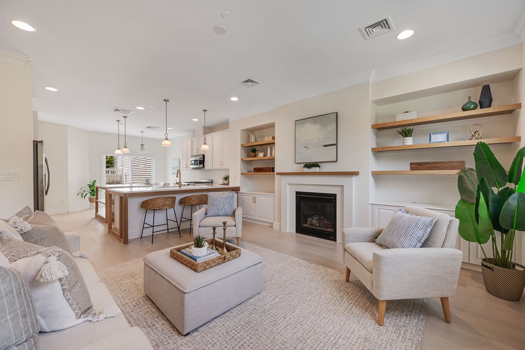 180 Halsted Drive 180