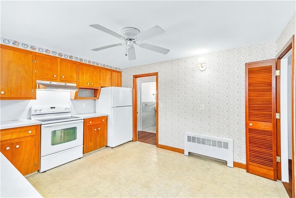 19 Beaumont Street, East Providence, RI Photo #11