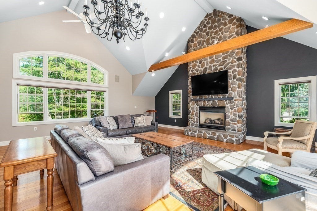 44 Warren St, Georgetown, MA, 44 Warren St, Georgetown, MA Photo #7
