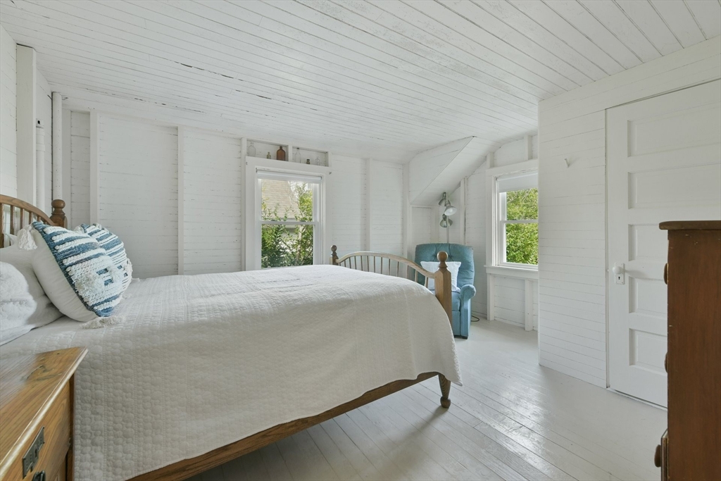 Barnstable, Massachusetts 02647, United States, 7 Bedrooms Bedrooms, ,5 BathroomsBathrooms,Residential,Active,219931